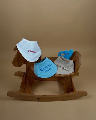 Personalizovaný mušelínový slintáček pro vaše miminko 💫 ✨ Možnost výšivky jména ✨ Spousta autorských motivů na výběr Každý...